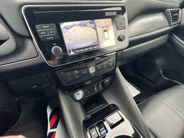 Car image 35