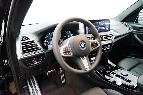 BMW iX3 Inspiring 210 kW image number 4