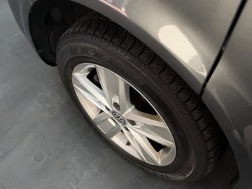 Car image 35