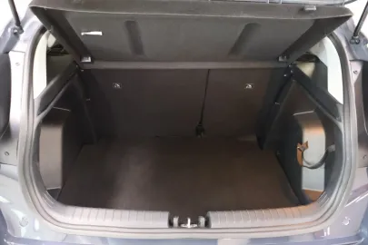 Car image 33