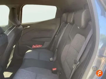 Car image 24
