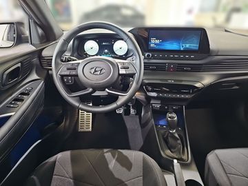 Car image 12