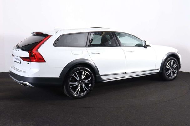 Volvo V90 Cross Country T5 AWD Pro 187 kW image number 3