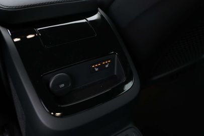 Car image 47