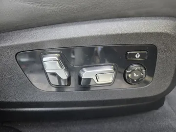 Car image 38