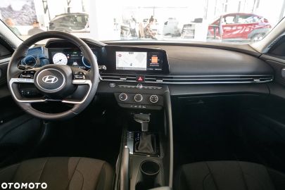 Car image 26