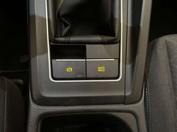 Car image 36