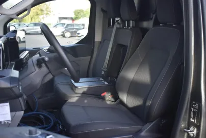 Car image 35