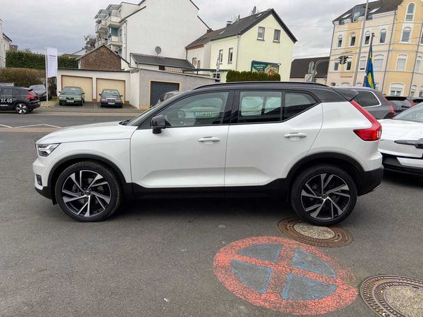 Volvo XC40 T4 140 kW image number 5