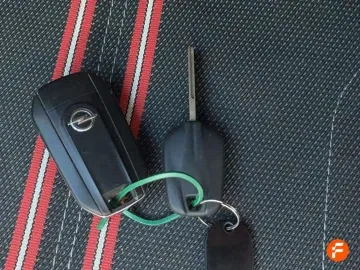 Car image 20