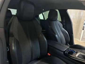 Car image 32