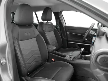 Car image 30