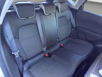 Car image 23