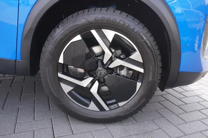 Car image 34