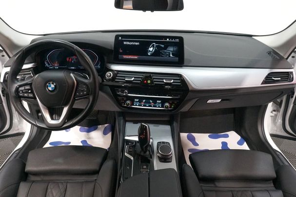 BMW 540i Touring xDrive 245 kW image number 8