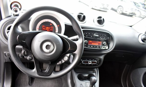 Smart ForTwo coupe EQ 60 kW image number 7