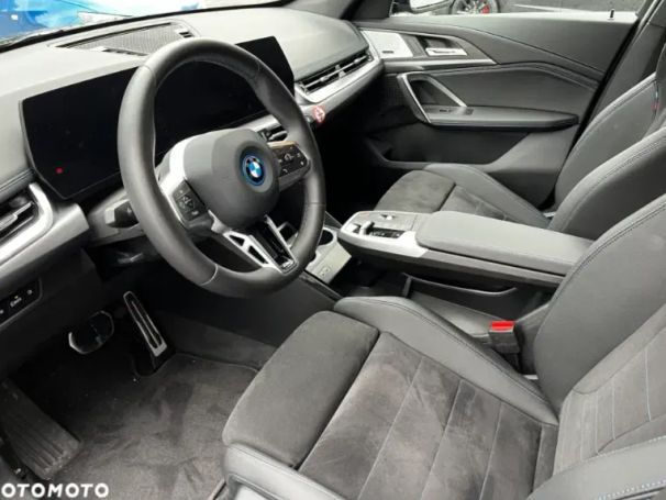 BMW iX1 xDrive30 M Sport 230 kW image number 6