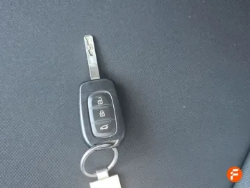 Car image 27