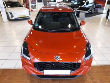 Car image 12