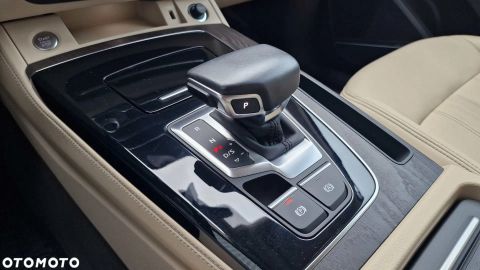 Car image 37