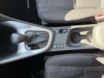 Car image 22