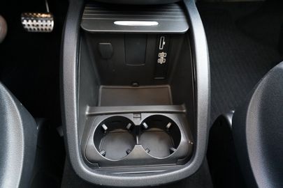 Car image 37