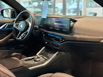 Car image 29