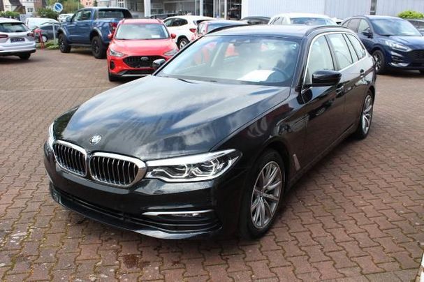 BMW 520d Touring xDrive 140 kW image number 1