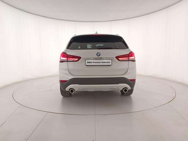 BMW X1 sDrive18d xLine 110 kW image number 4