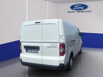 Car image 25