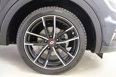 Car image 38