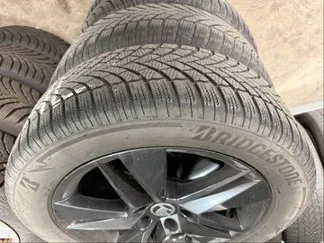Car image 43