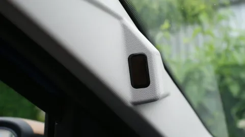 Car image 38