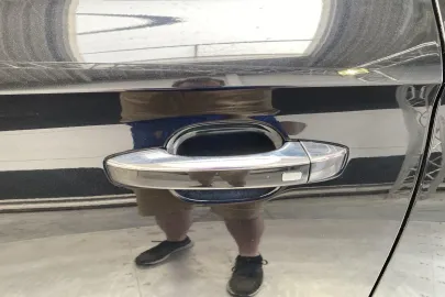 Car image 35
