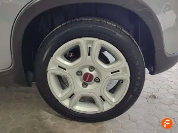 Car image 22