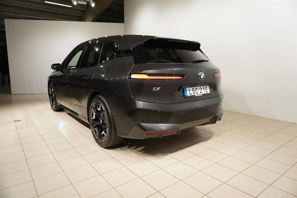 BMW iX xDrive50 385 kW image number 3