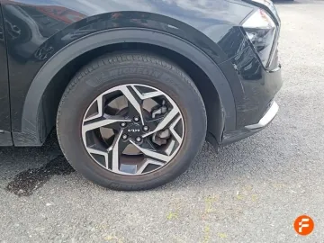 Car image 27