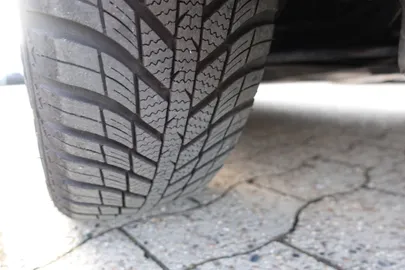 Car image 34