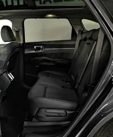 Car image 30