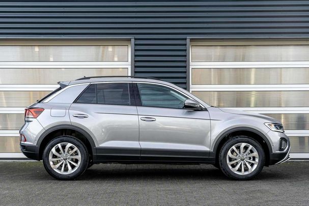 Volkswagen T-Roc 1.0 TSI T-Roc 81 kW image number 2