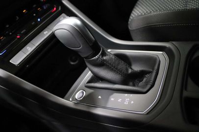 Car image 37