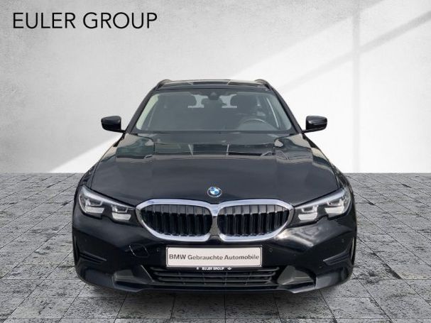 BMW 330e Touring xDrive 215 kW image number 2