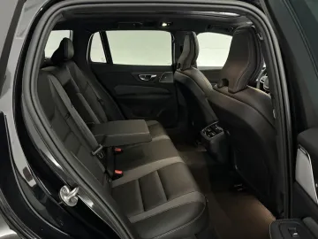 Car image 47