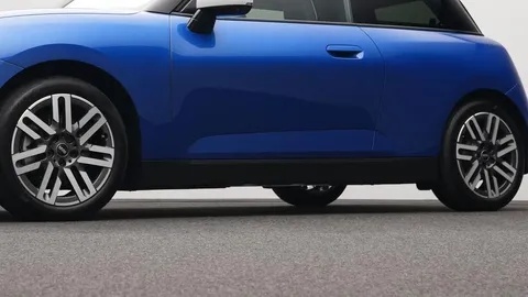 Car image 22