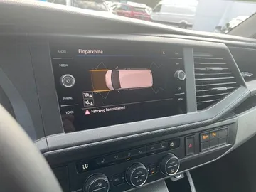 Car image 29