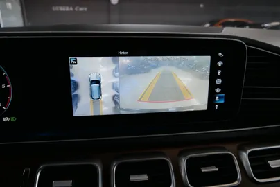 Car image 29