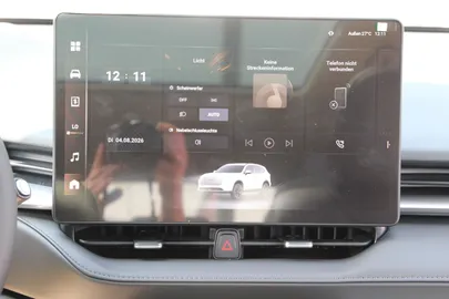 Car image 25