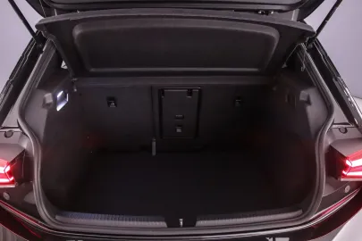 Car image 37