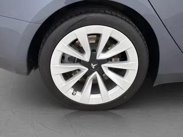 Car image 36