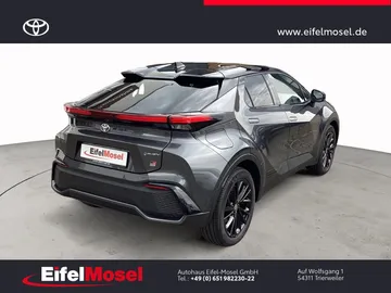 Car image 4